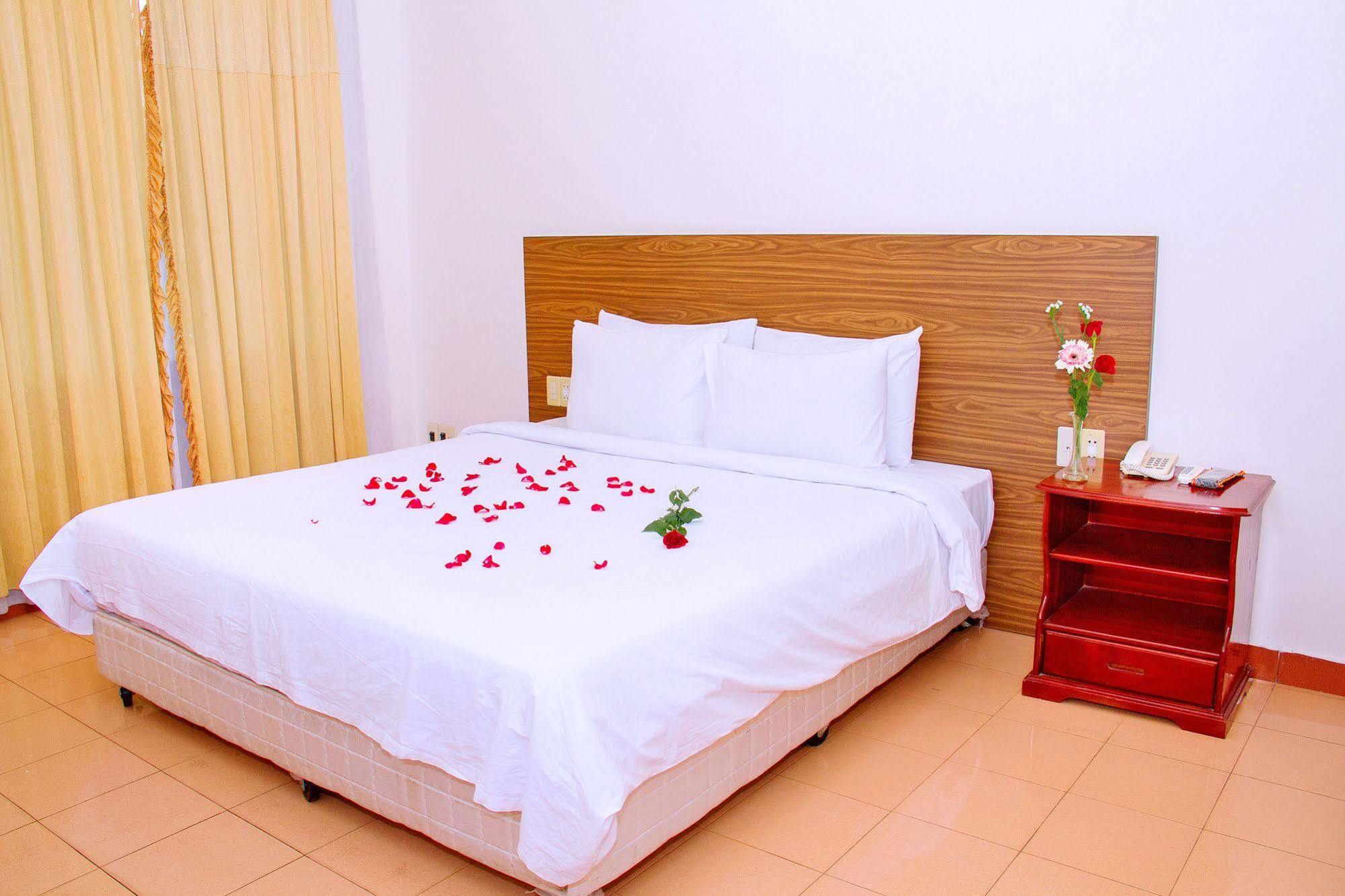 Hotel Aurora Nha Trang Exterior foto